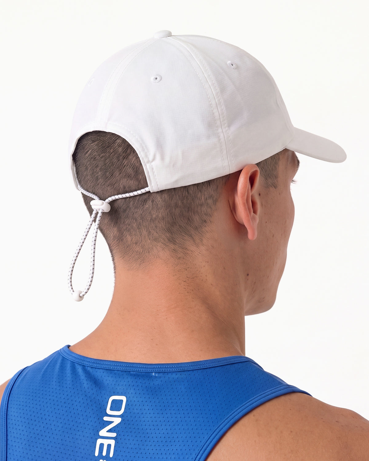 BUNGEE CORD BUCKLE · ONE PULL, HOLDS AT PACE
